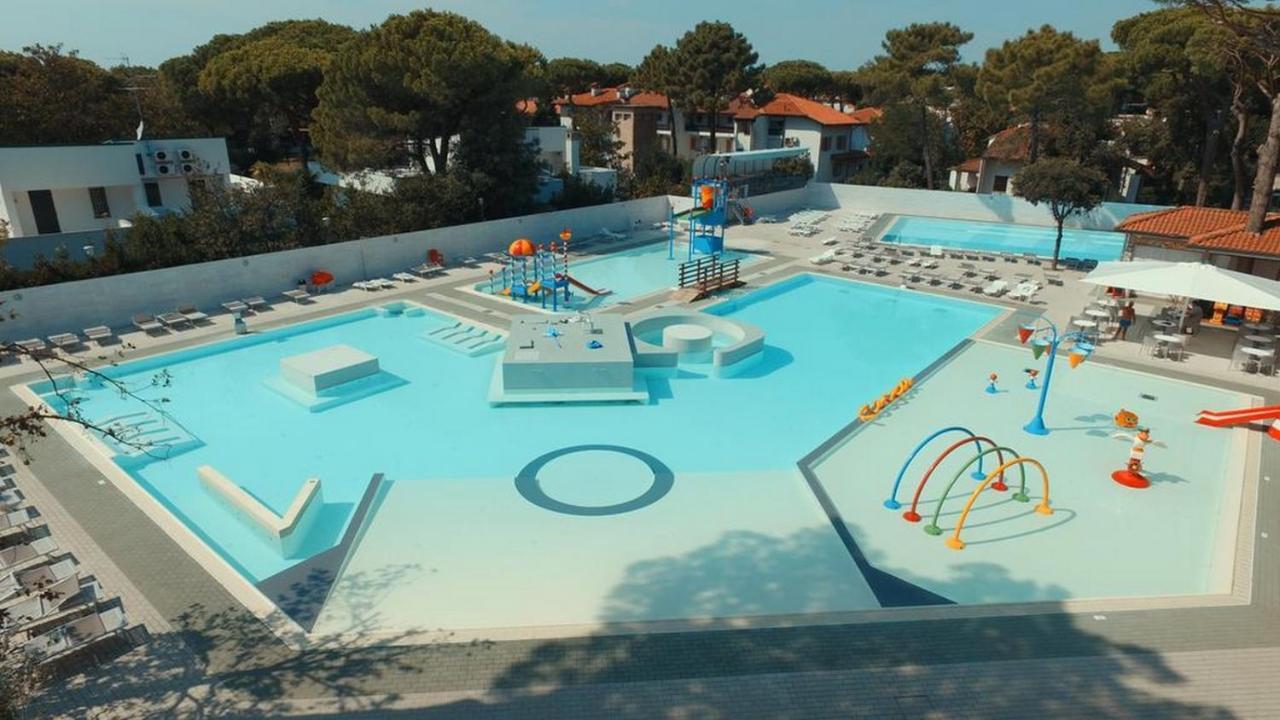 Buona Mobile Homes On Camping Mare E Pineta Lido di Spina Luaran gambar