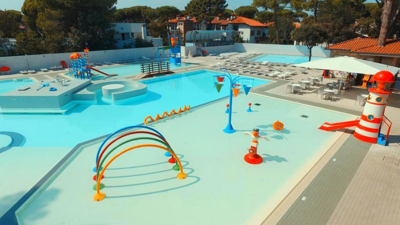 Buona Mobile Homes On Camping Mare E Pineta Lido di Spina Luaran gambar